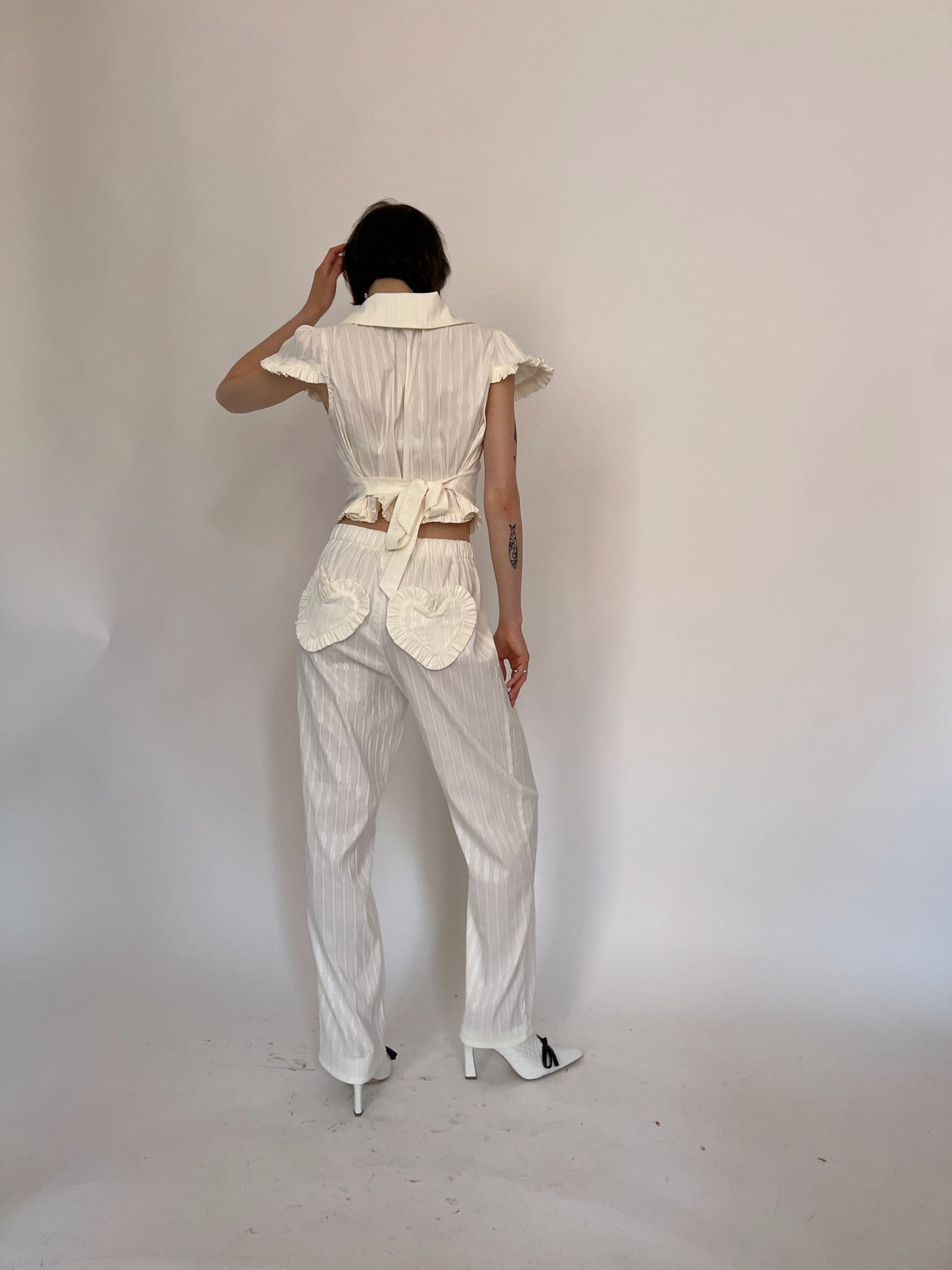 Cream shell set