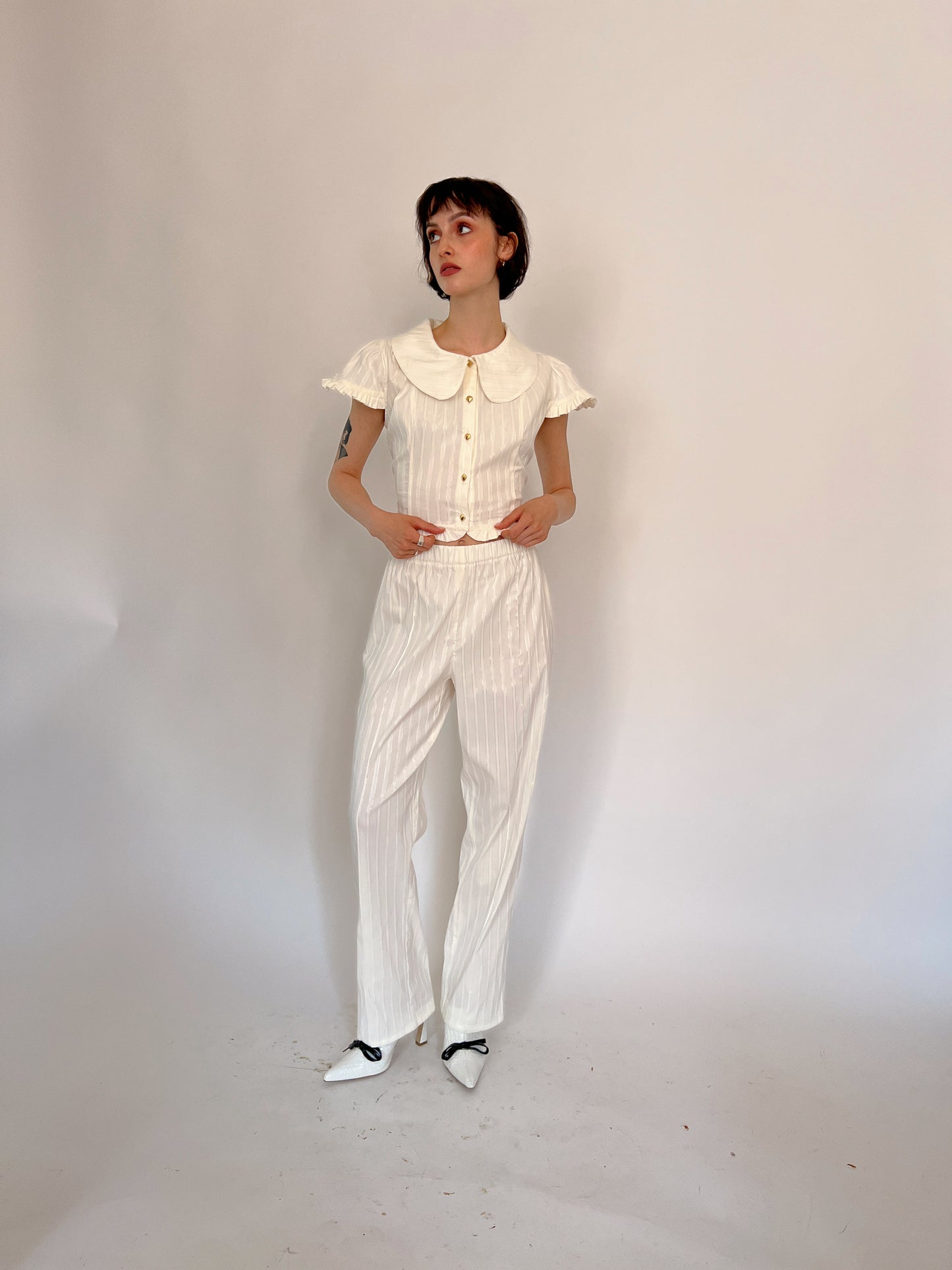 Cream shell set