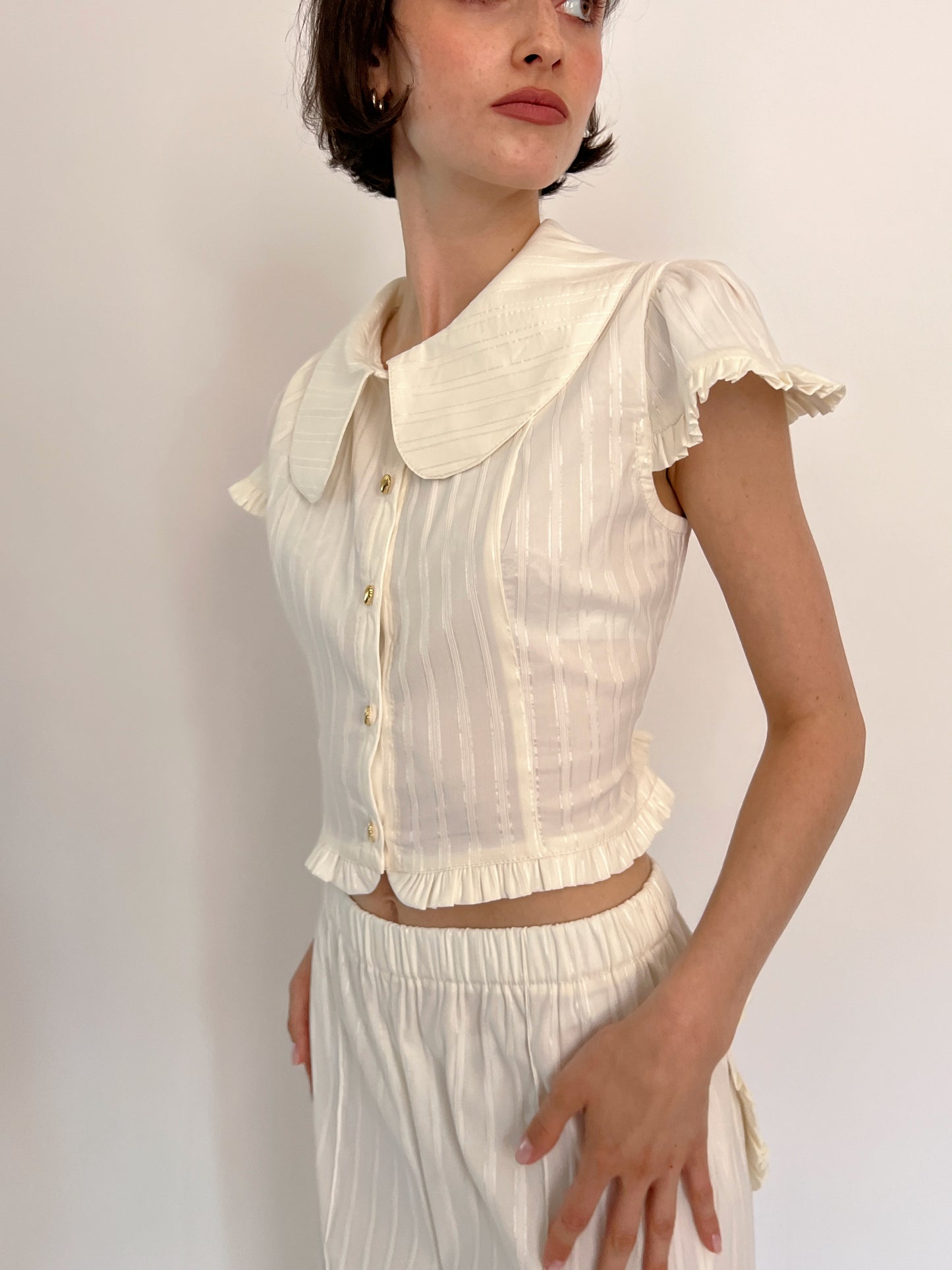 Cream shell set