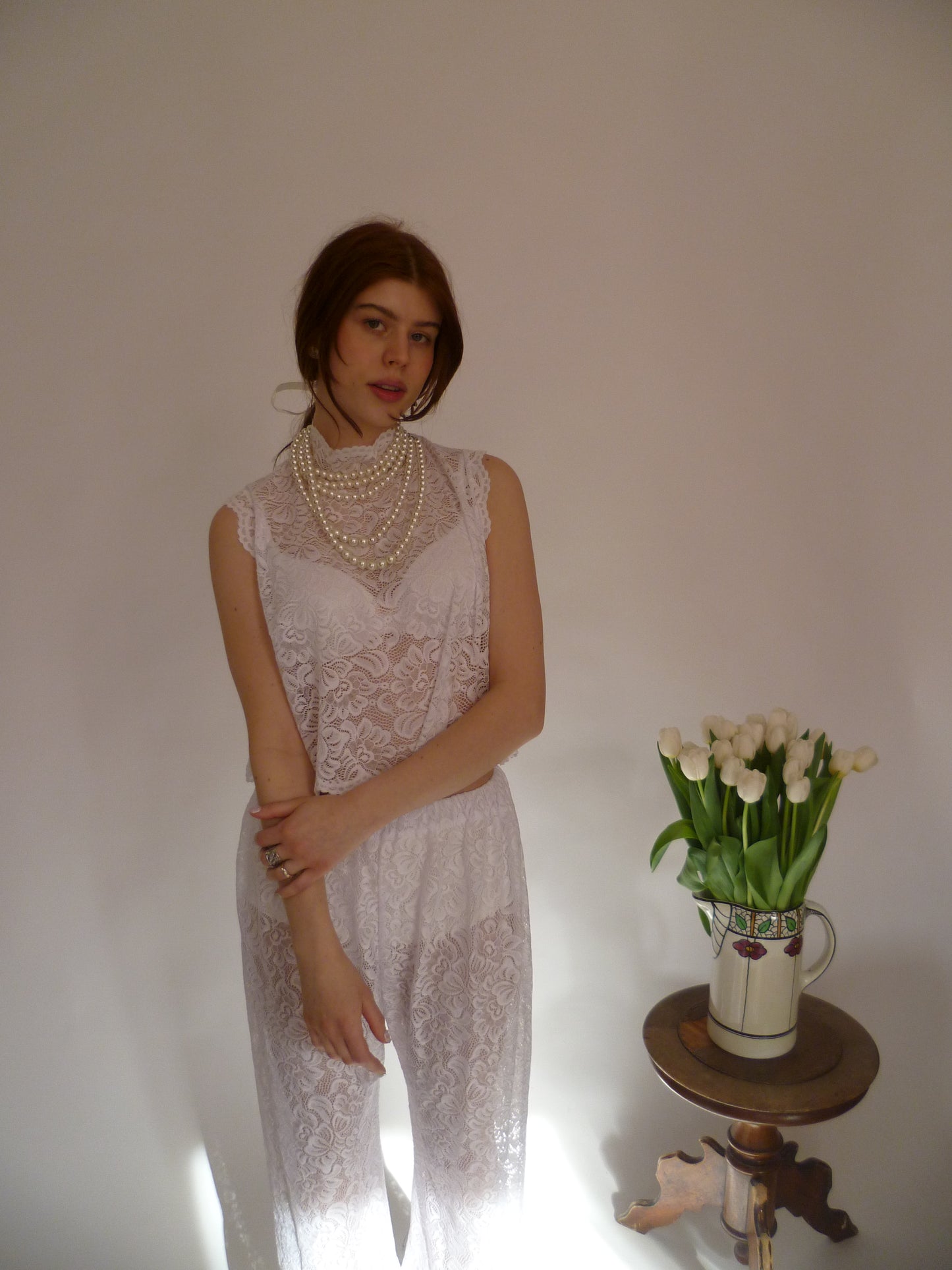 White rose garden set