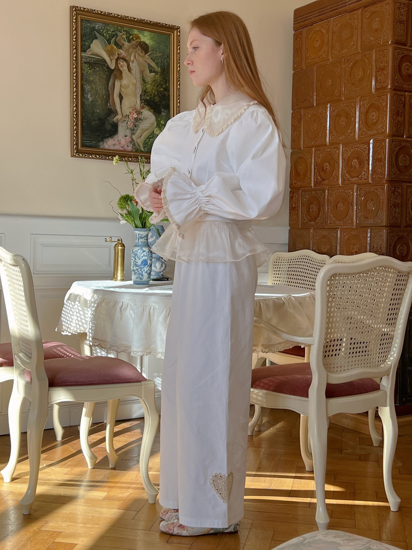 Set with organza details