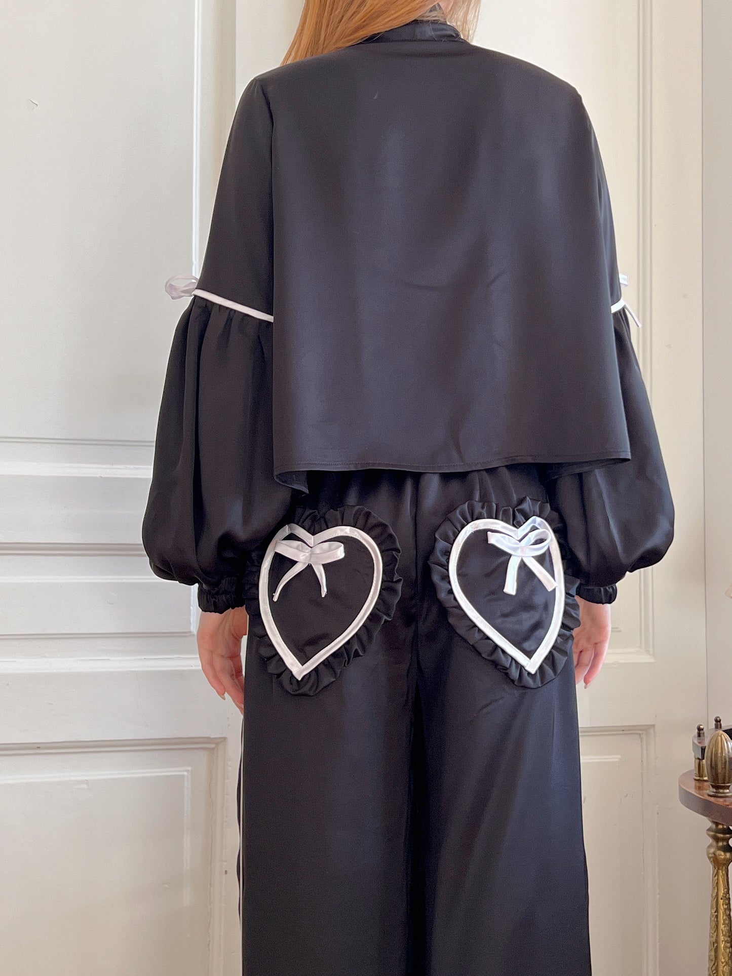 Black dove set with white detailing