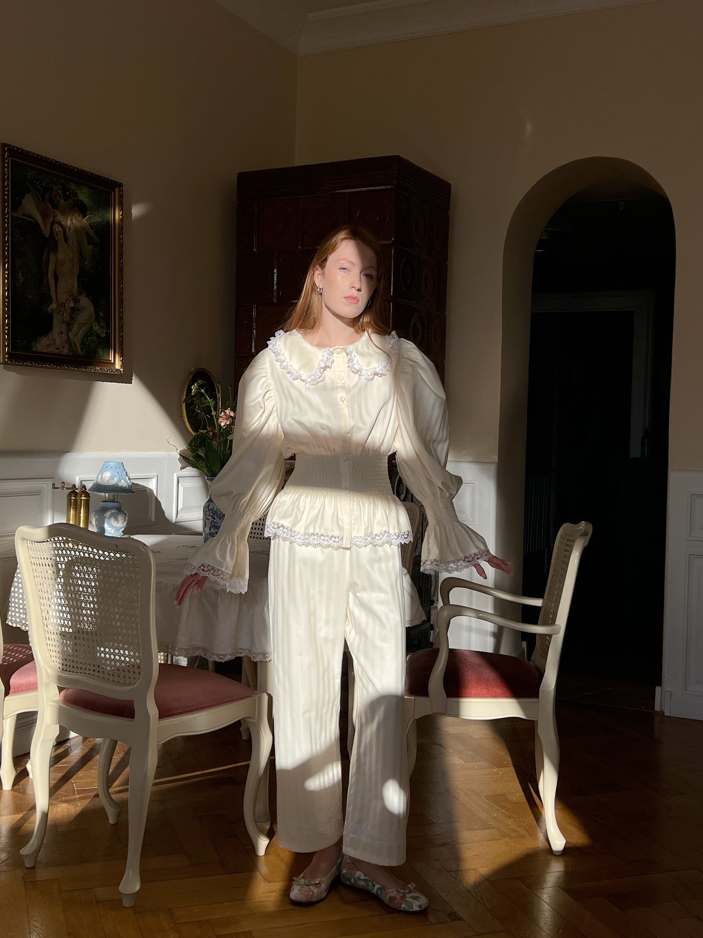 Cotton poplin antique puff sleeve set in Cream