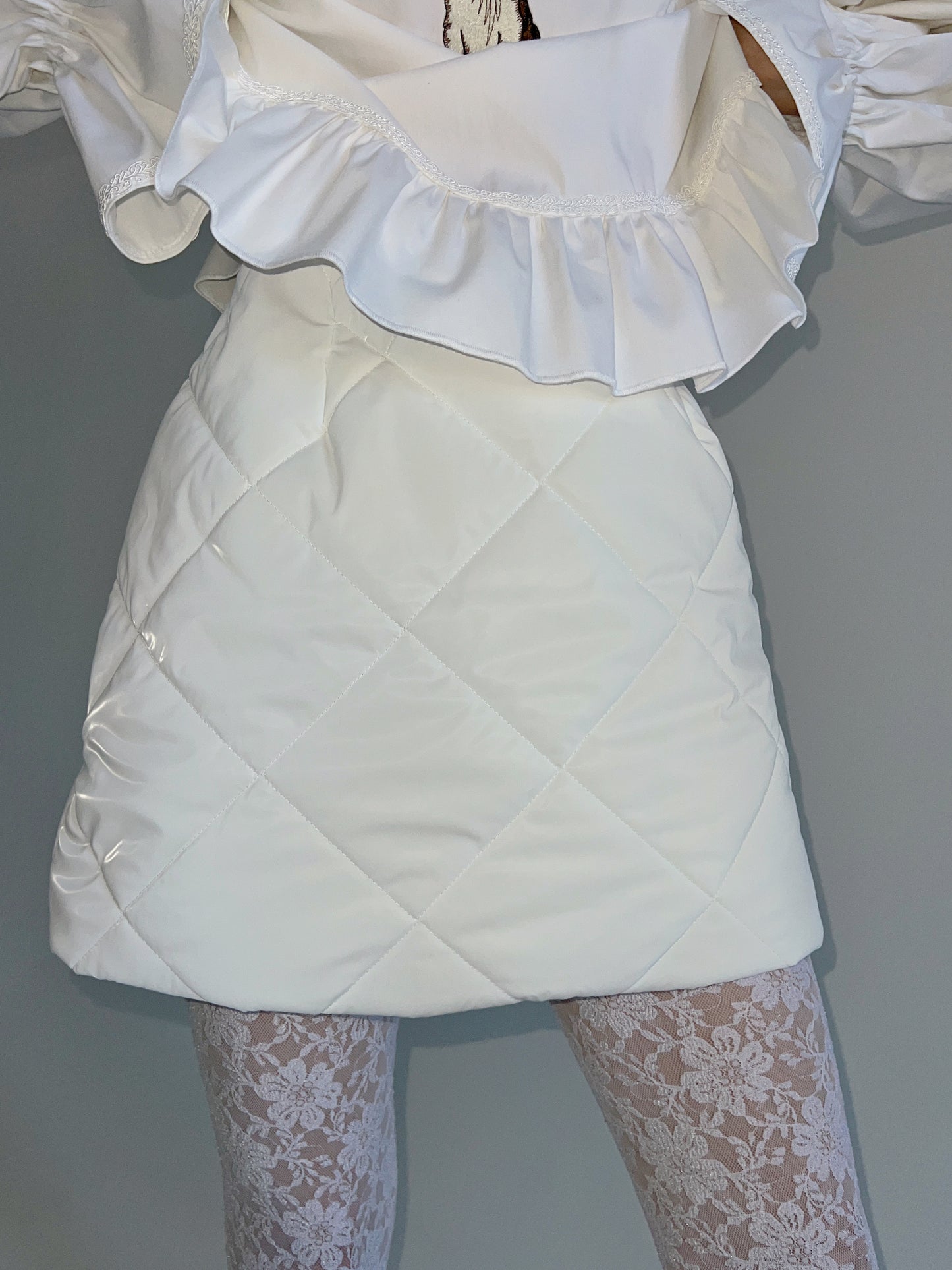 White quilted mini skirt