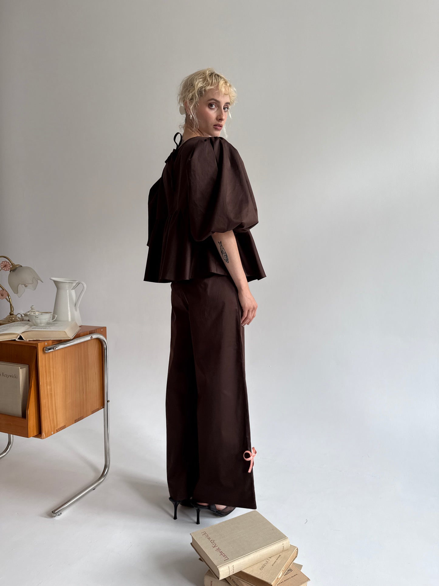 Chocolate Brown Rose Set