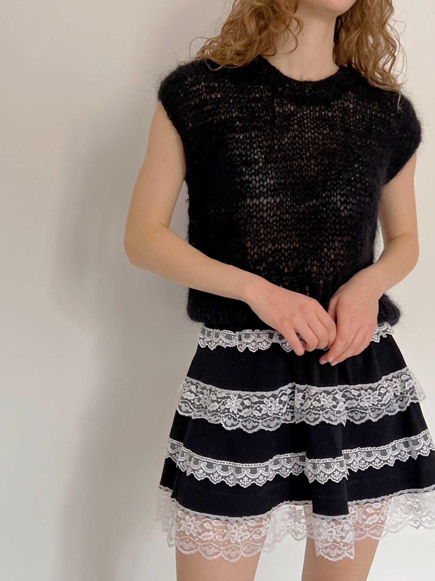 Ruffles and lace skirt, size XS