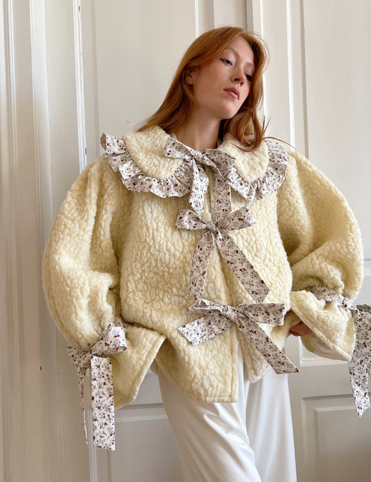 Reworked wollen coat with floral details I