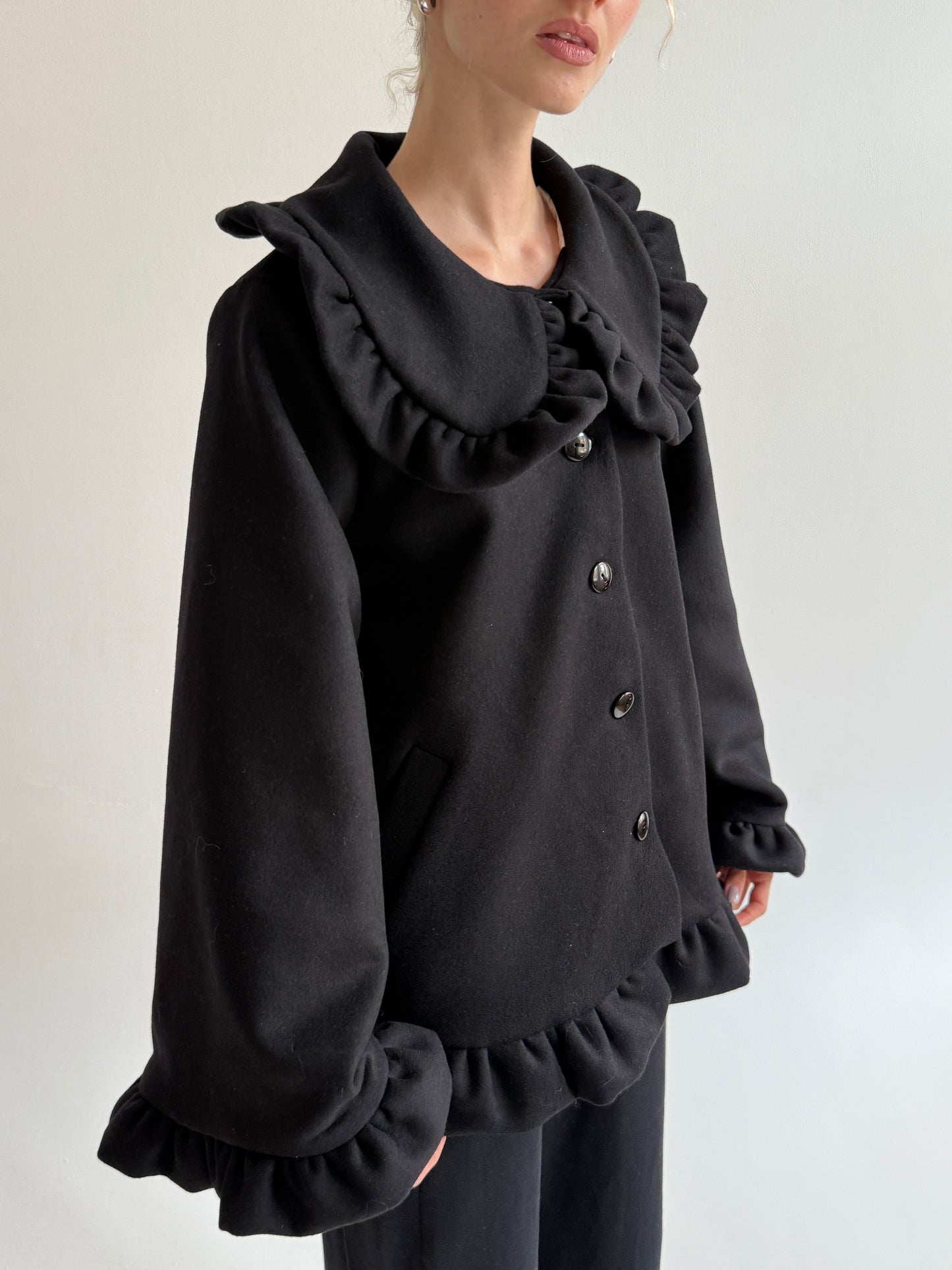 Black swan short wool coat
