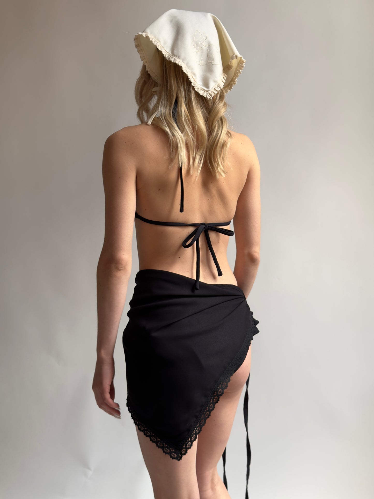 Black Sarong