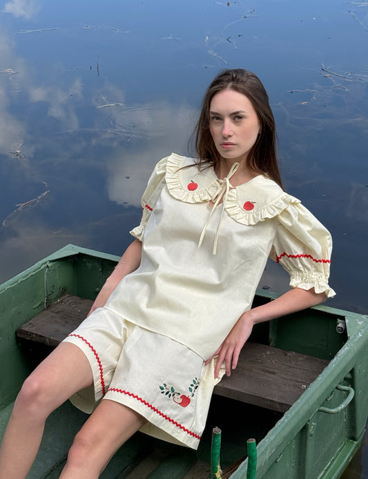 Short Embroidery Red Apples Set