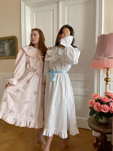 Laden Sie das Bild in den Galerie-Viewer, Upcycled gewaschenes Vintage-Baumwoll-Präriekleid
